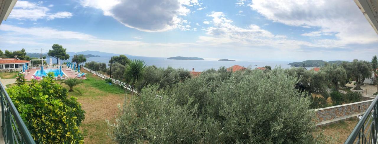 Azzurro Hotell Katsaros  Exteriör bild