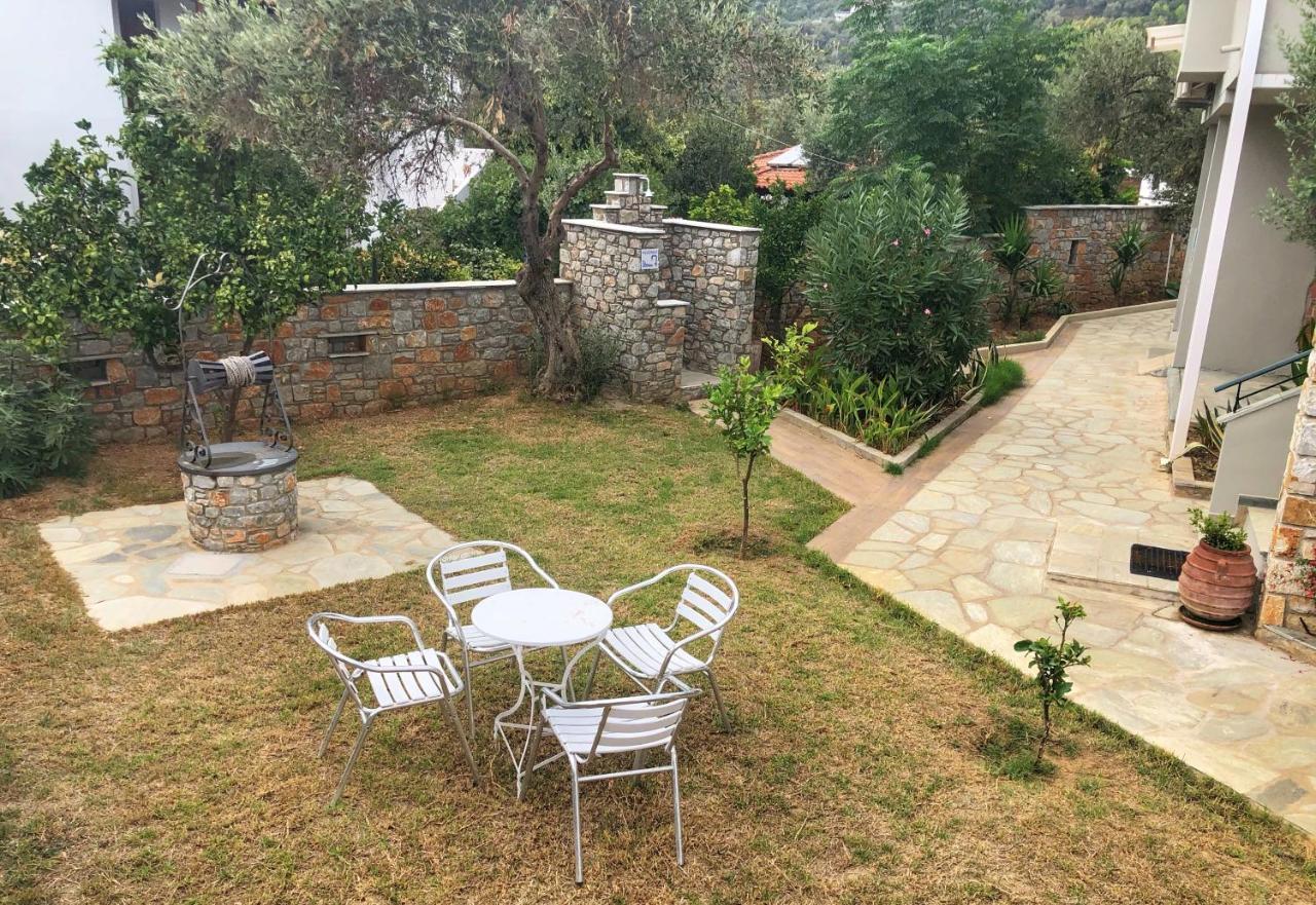 Azzurro Hotell Katsaros  Exteriör bild