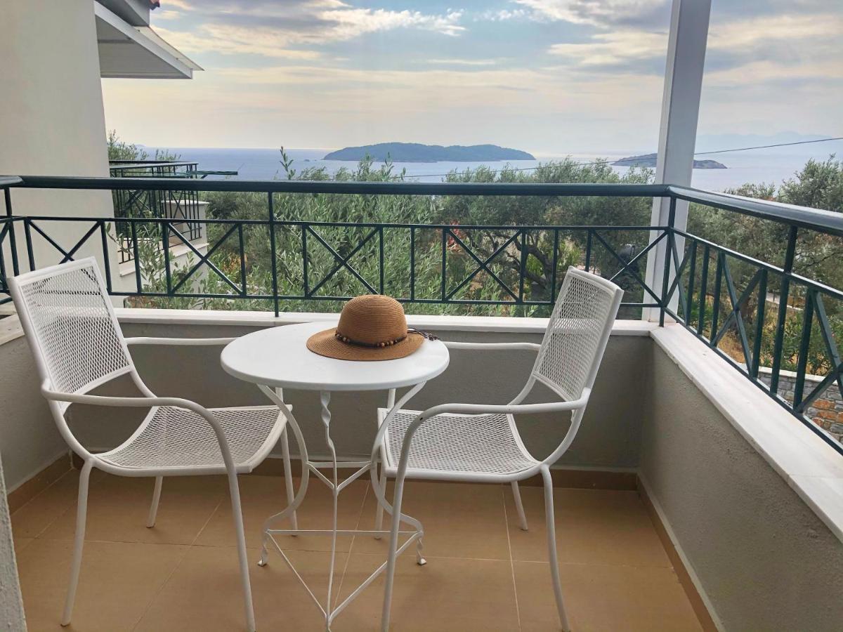 Azzurro Hotell Katsaros  Exteriör bild