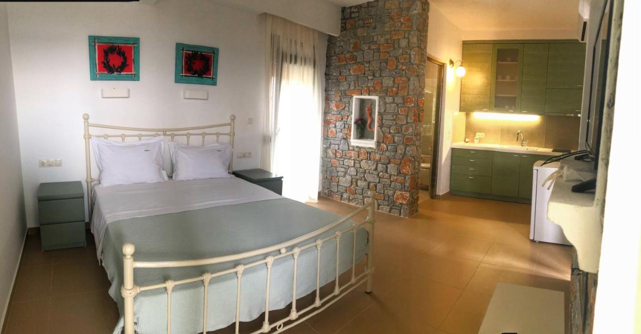 Azzurro Hotell Katsaros  Exteriör bild