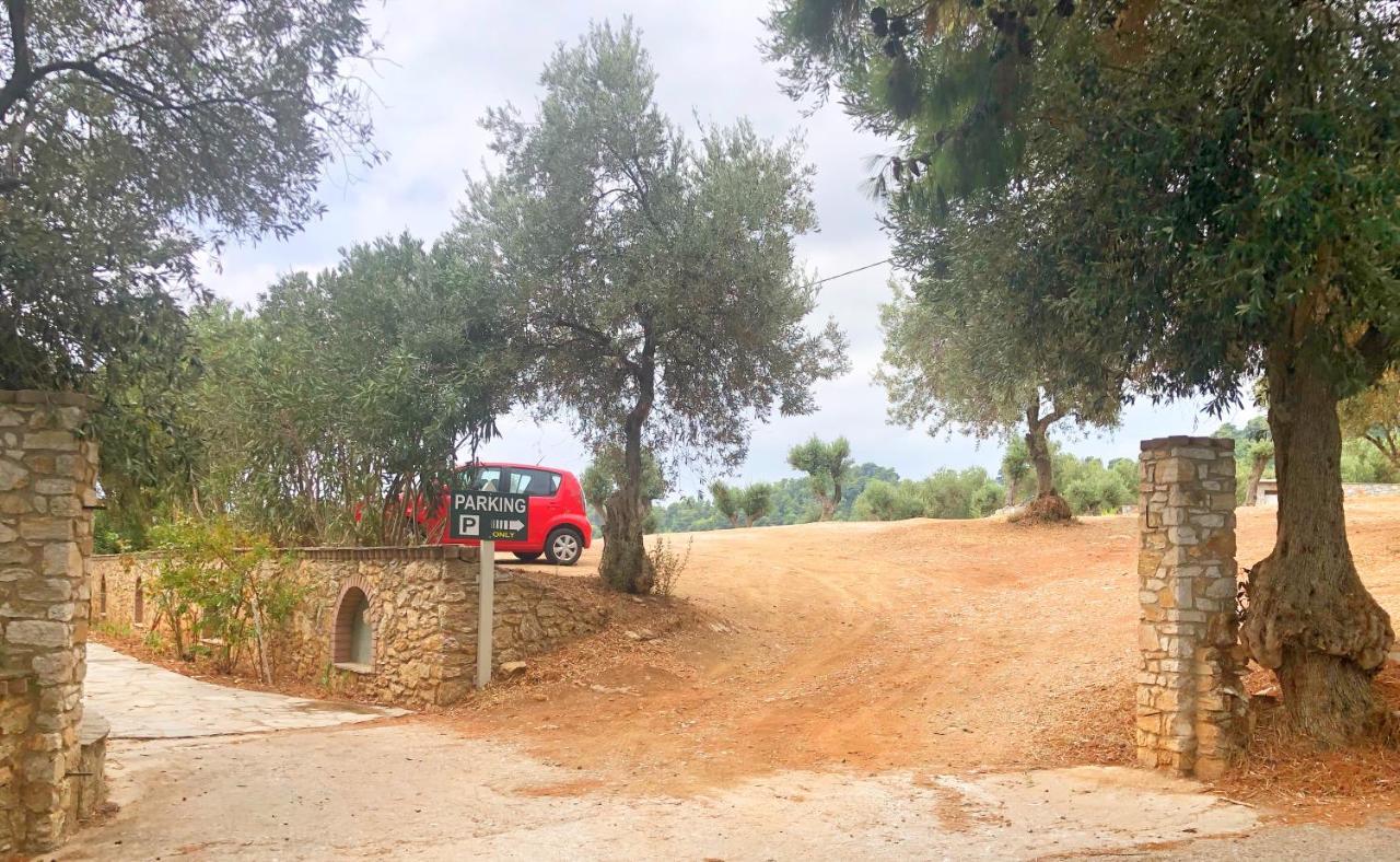 Azzurro Hotell Katsaros  Exteriör bild