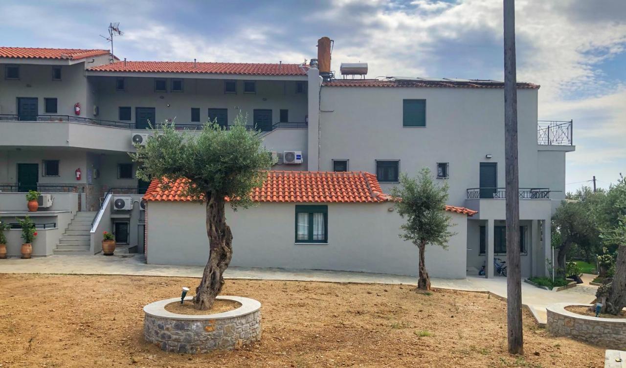 Azzurro Hotell Katsaros  Exteriör bild