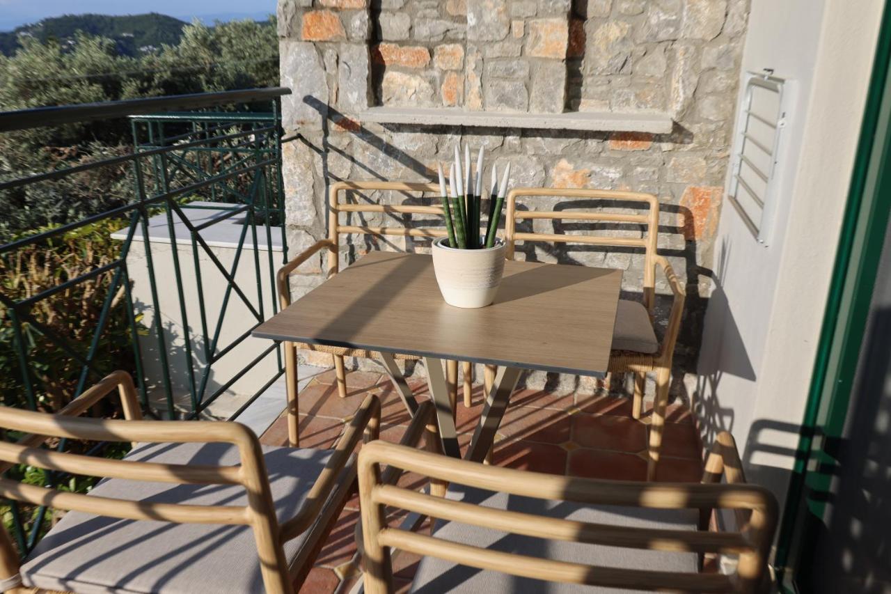 Azzurro Hotell Katsaros  Exteriör bild